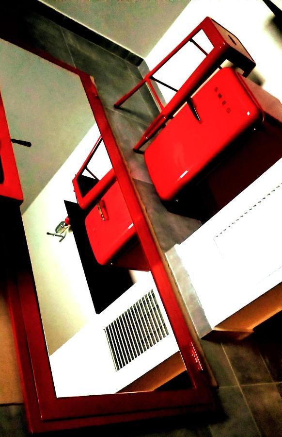 Garage47 Storica Officina Meccanica Loft B&B In П'єнца Екстер'єр фото
